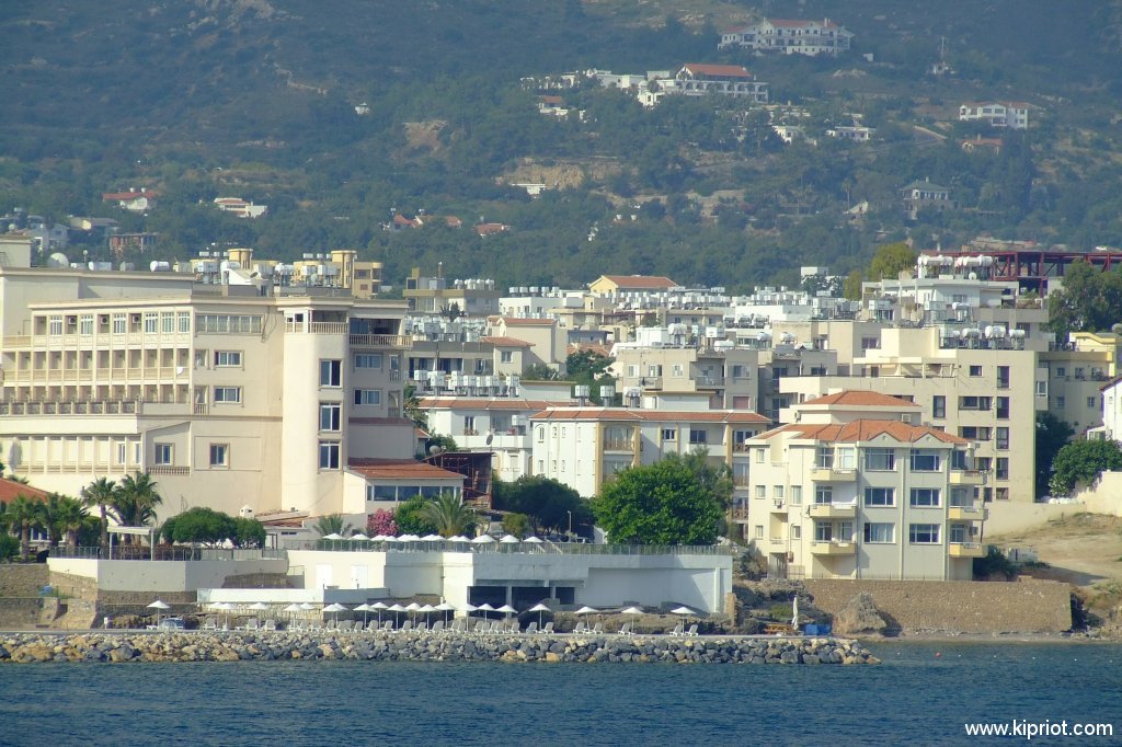 Вид на Гирне с моря