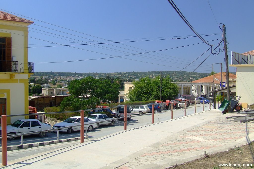 Дипкарпаз, центр