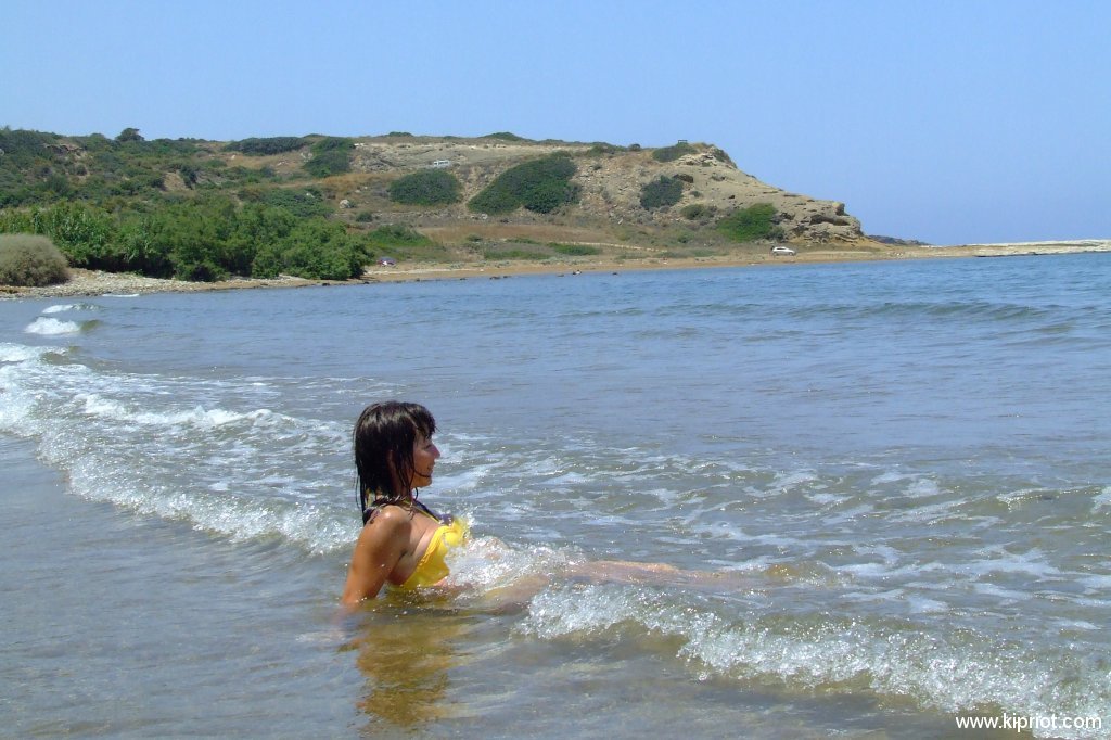 Морской пляж на Северном Кипре