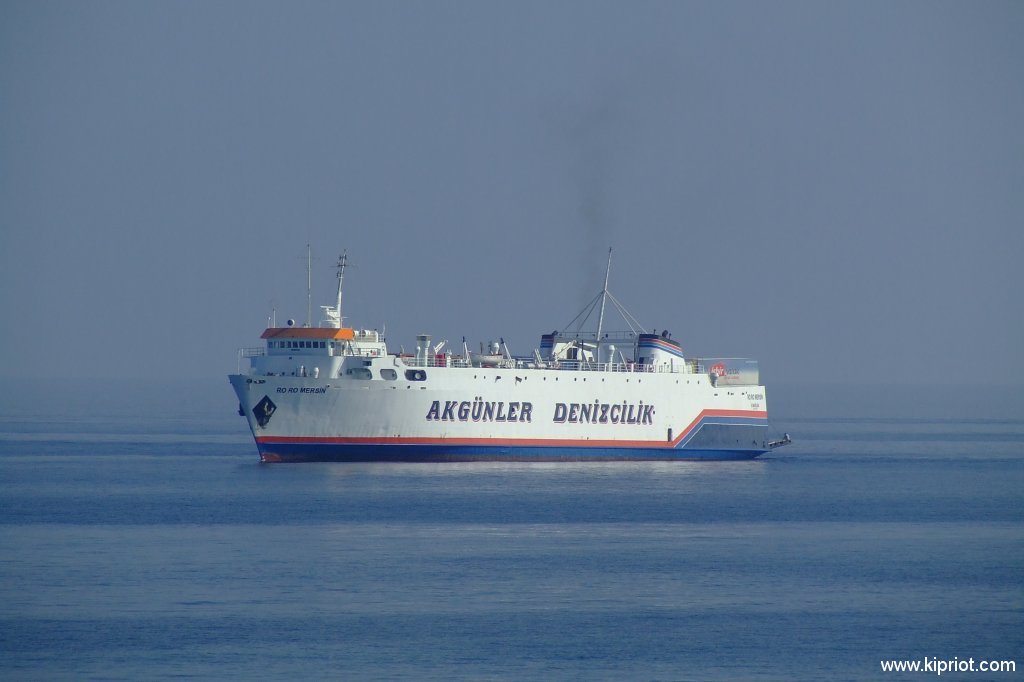Паром в Средиземном море